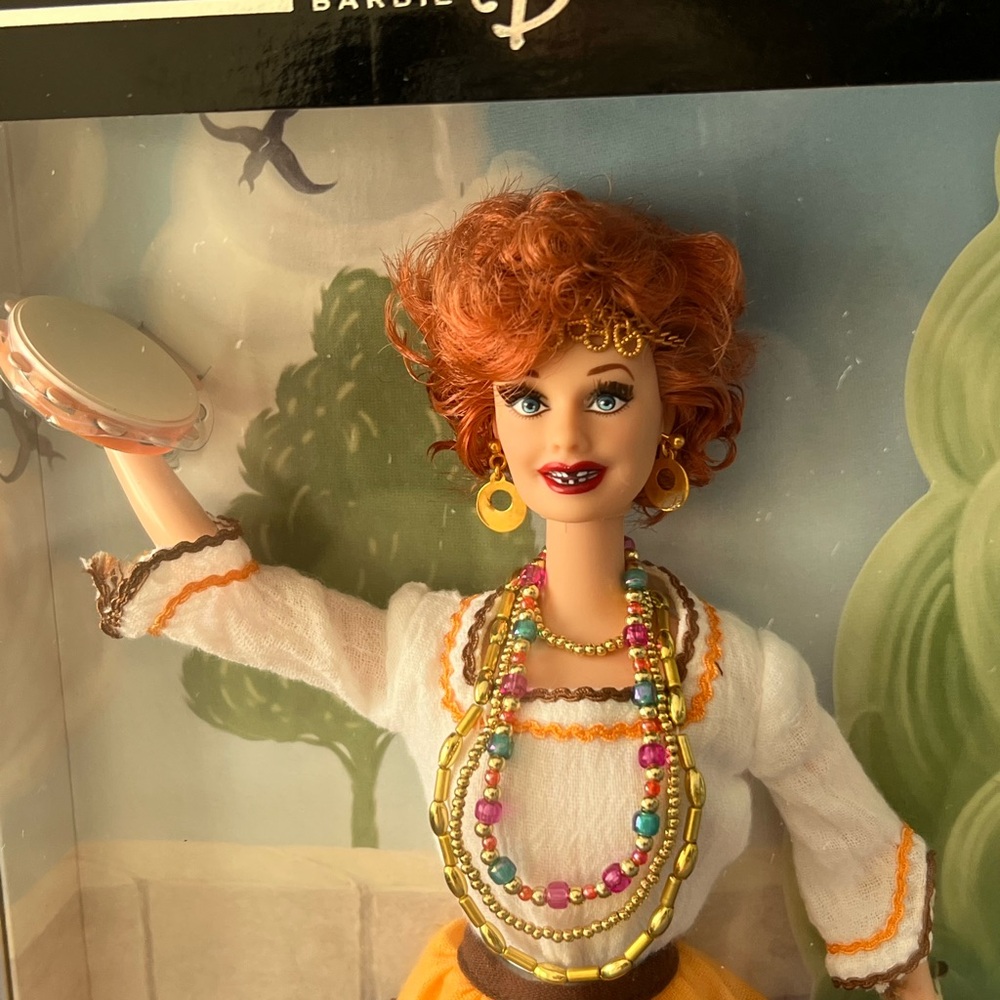 2005 Mattel Barbie Collector 'I Love Lucy' Doll - #G8056 “The Operetta” Ep38 NIB - Picture 2 of 7